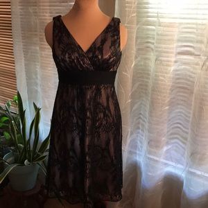 Feminine Jones New York short sleeve black lace and sequin dress SZ 10 PETITE